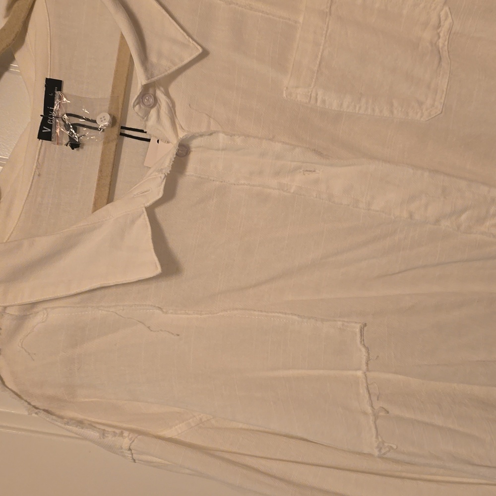 Very J linen blend button down Large - Picture 2 of 4